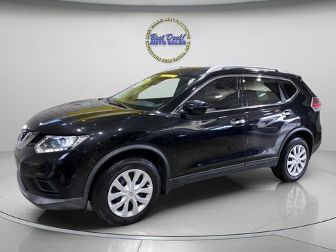 Used 2016 Nissan Rogue S w/ Appearance Package image 1