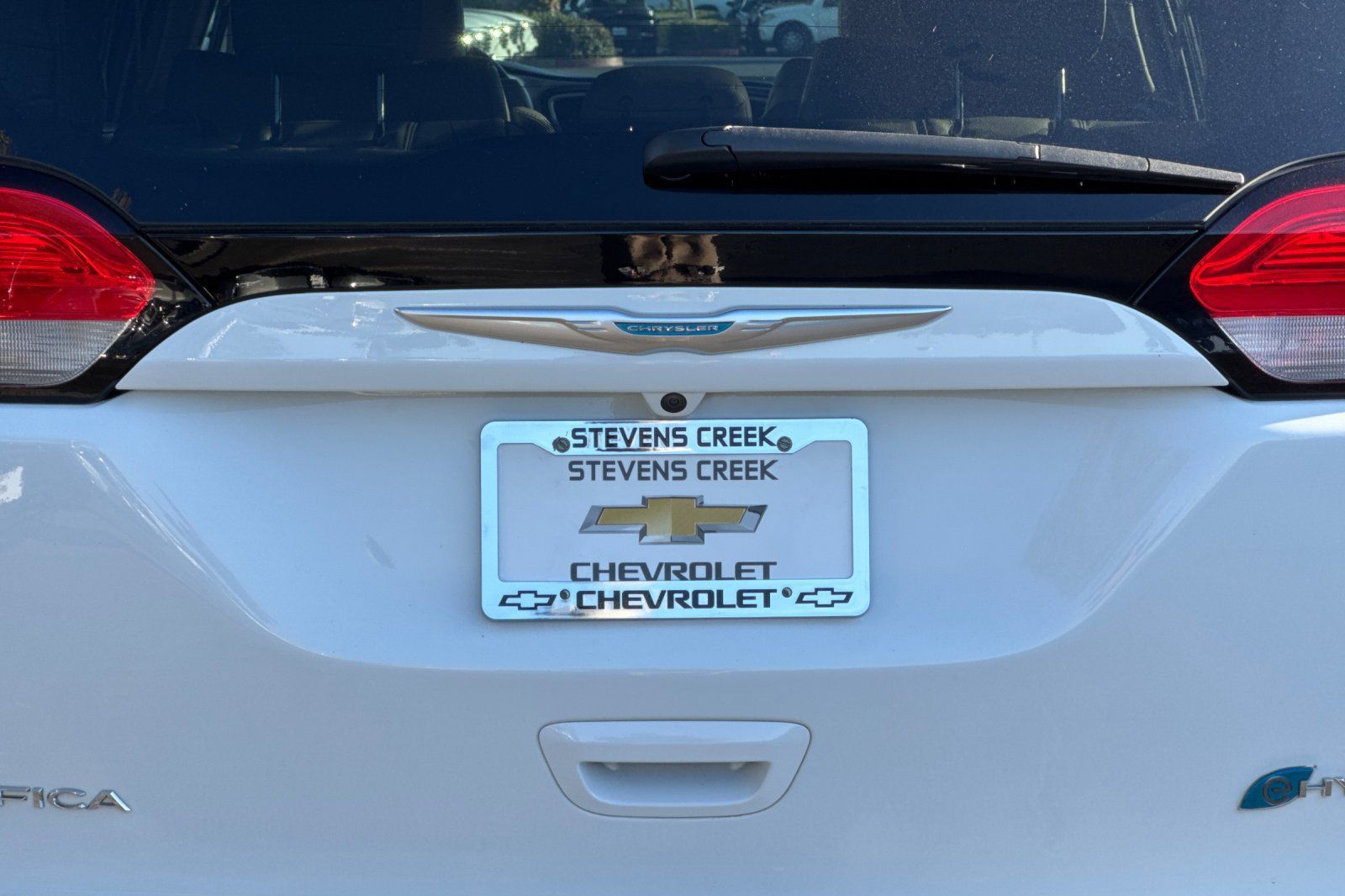 Used 2018 Chrysler Pacifica Touring-L FWD image 48