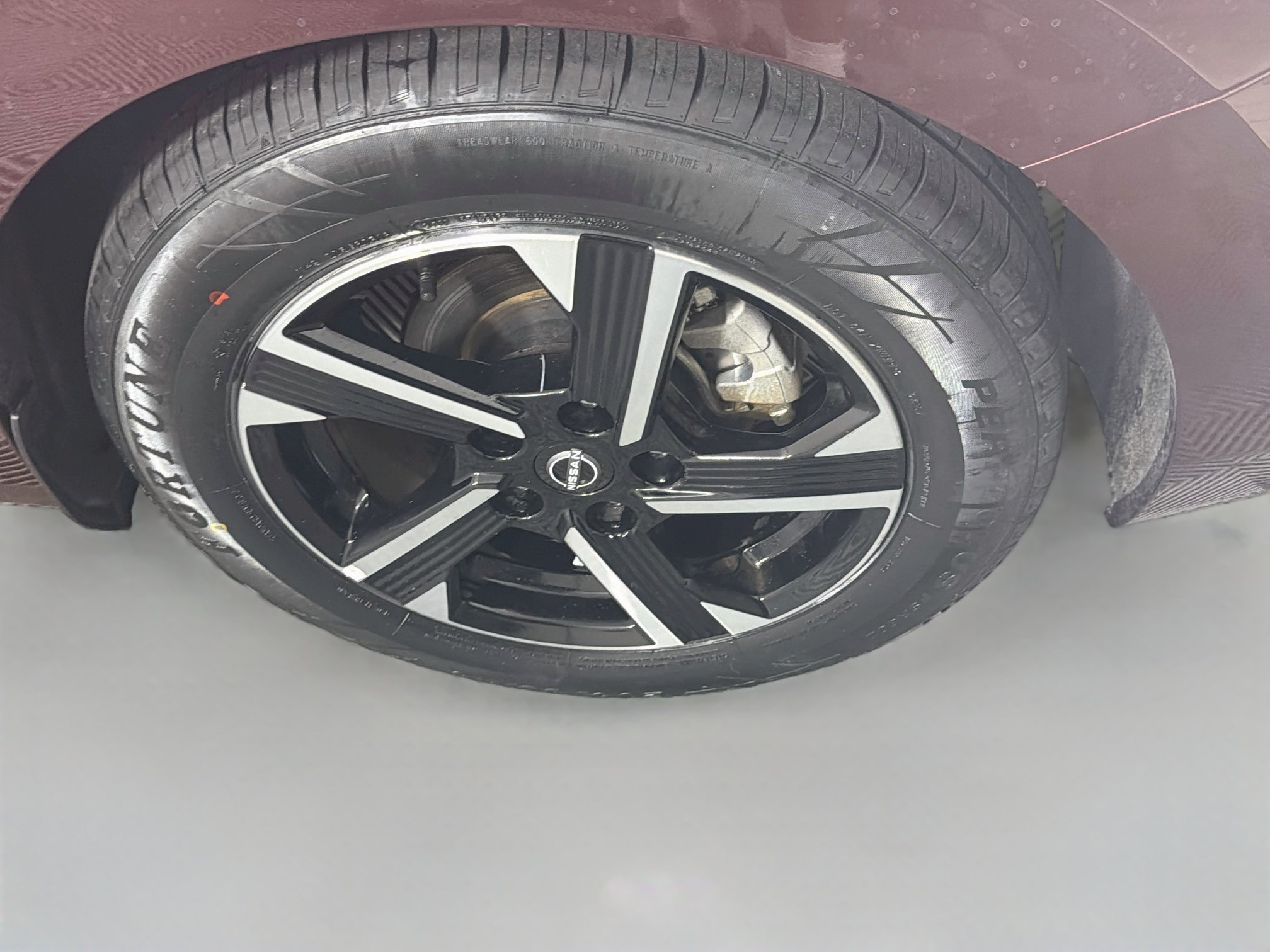Used 2025 Nissan Sentra SV FWD image 11