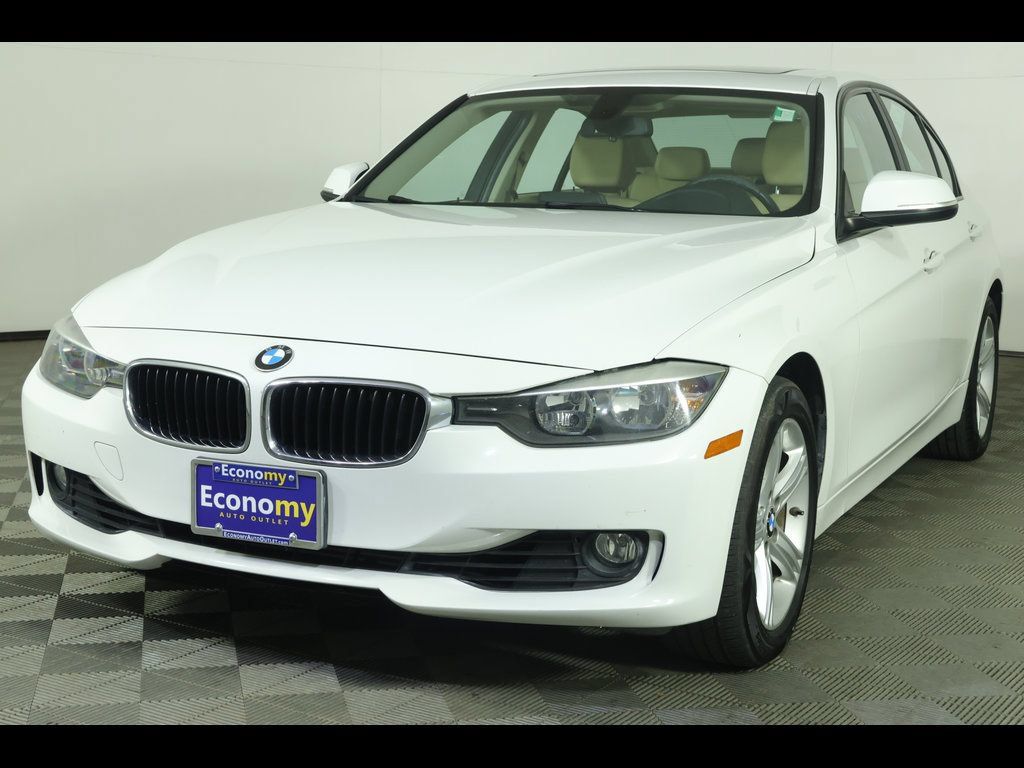 Used 2013 BMW 328i xDrive Sedan AWD/4WD image 1