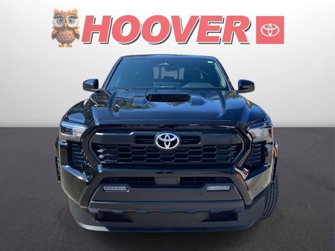 Used 2024 Toyota Tacoma TRD Sport w/ TRD Sport Upgrade Package image 7
