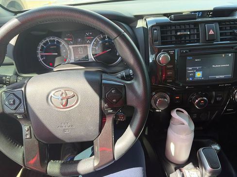 Used 2019 Toyota 4Runner TRD Off-Road Premium AWD/4WD image 6