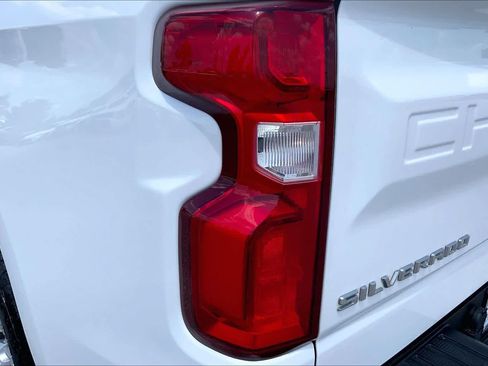 Used 2021 Chevrolet Silverado 1500 Custom AWD/4WD image 27