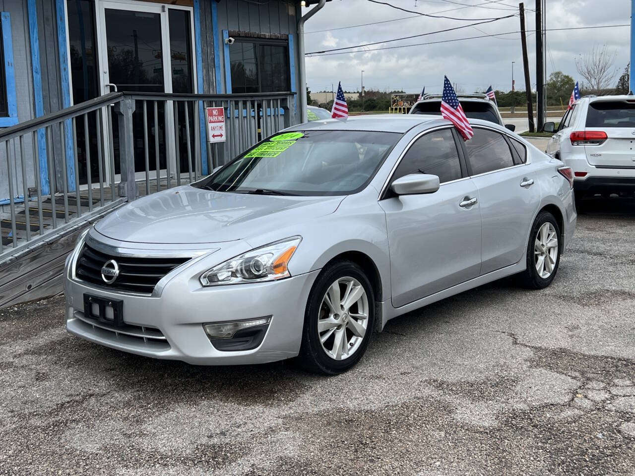 Used 2014 Nissan Altima 2.5 SV FWD image 2