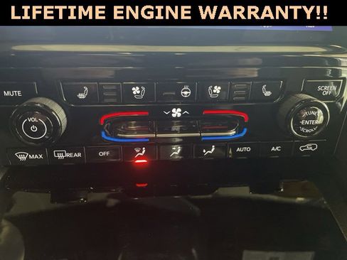 Used 2024 Jeep Grand Cherokee Trailhawk image 21