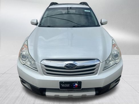 Used 2010 Subaru Outback 3.6R Limited AWD/4WD image 2