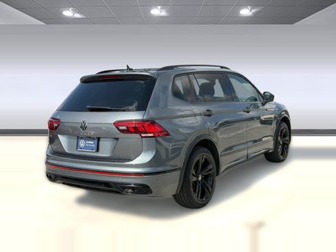 Certified 2023 Volkswagen Tiguan SE R-Line FWD image 8