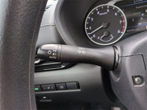 Used 2024 Nissan Sentra SV image 25