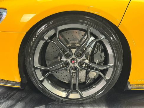 Used 2015 McLaren 650S Spider RWD image 24