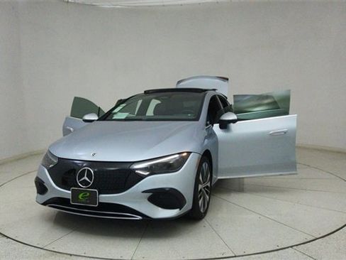 Used 2023 Mercedes-Benz EQE 500 4MATIC Sedan w/ Digital Light Package image 73