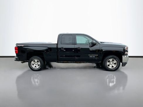 Used 2017 Chevrolet Silverado 1500 LT w/ All Star Edition AWD/4WD image 5