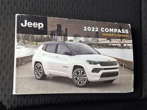 Used 2022 Jeep Compass Latitude w/ Convenience Group image 26