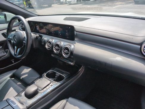 Used 2023 Mercedes-Benz CLA 250 image 27