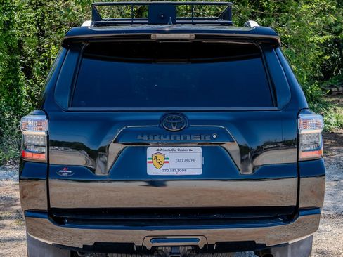 Used 2018 Toyota 4Runner SR5 image 4