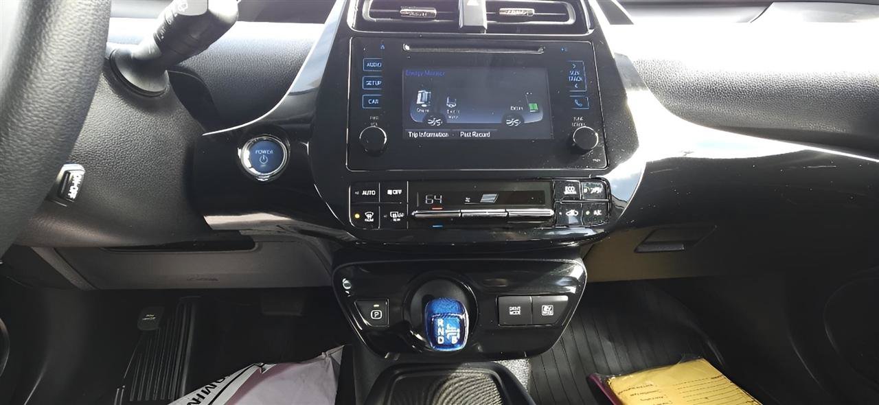 Used 2019 Toyota Prius LE FWD image 16