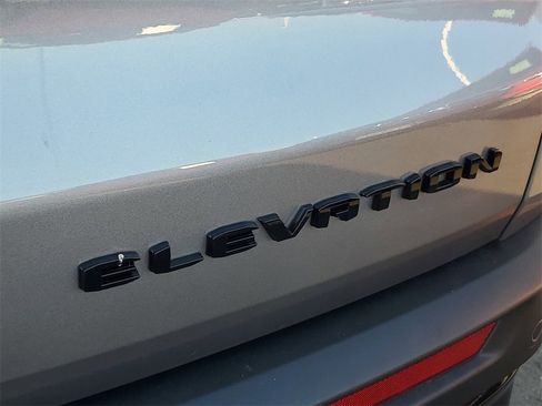 Used 2025 GMC Acadia Elevation w/ Black Edition image 8