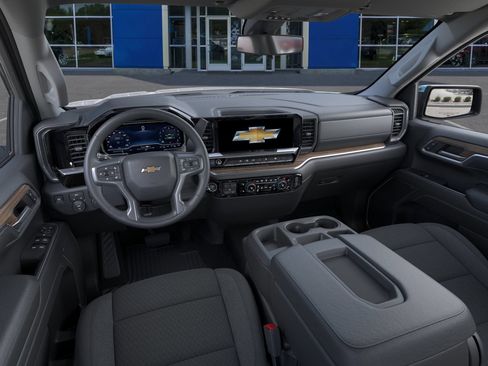 Used 2026 Chevrolet Silverado 1500 LT AWD/4WD image 39