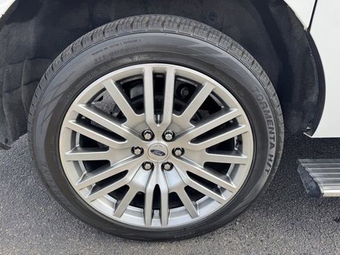 Used 2023 Ford Expedition Max Limited image 10