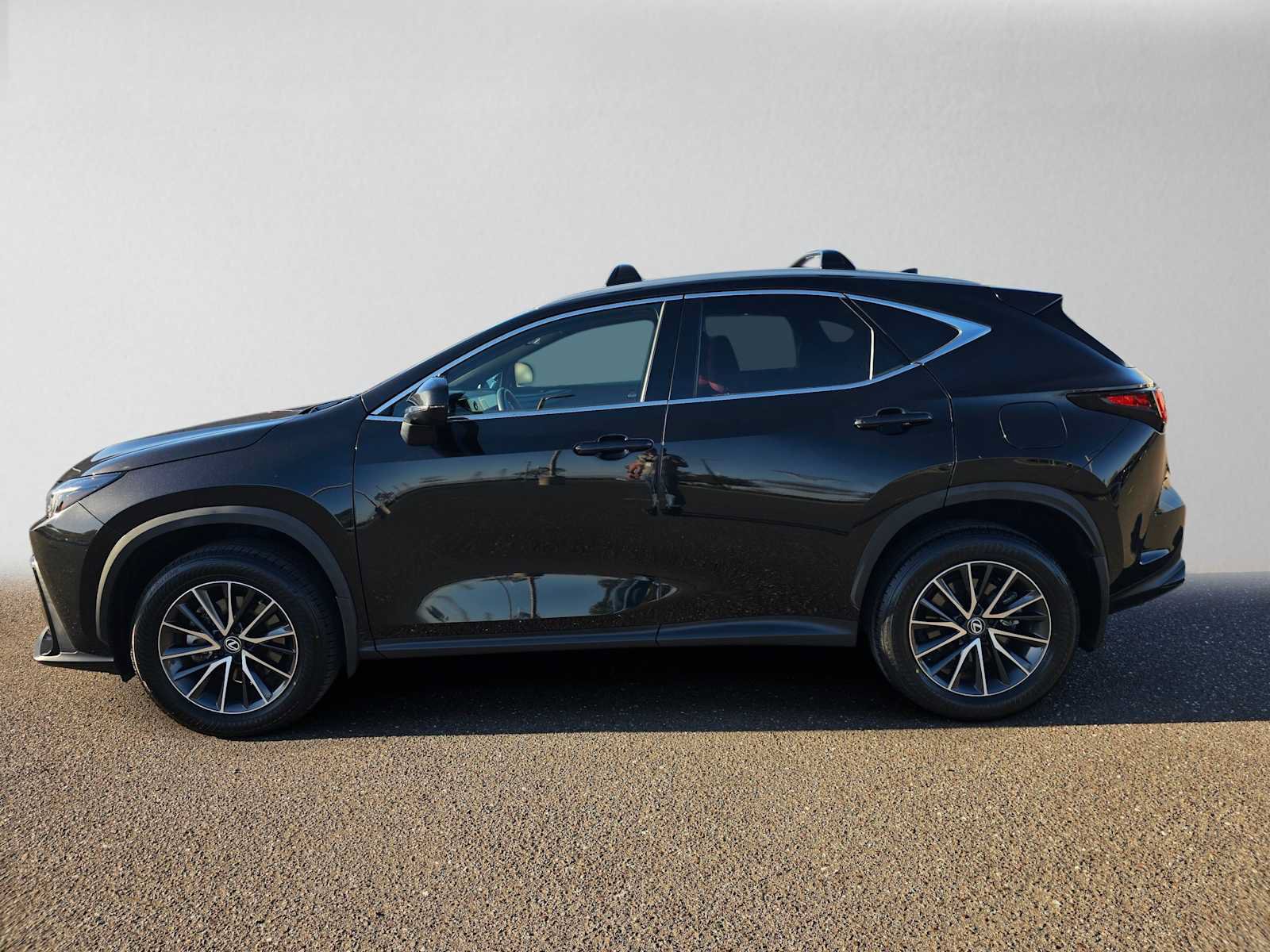 Used 2024 Lexus NX 350h AWD image 6