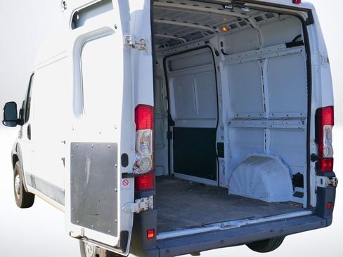 Used 2017 RAM ProMaster 2500 image 9