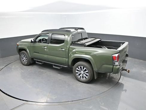 Used 2022 Toyota Tacoma Limited AWD/4WD image 41