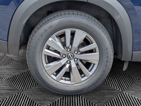 Used 2025 Nissan Pathfinder SV AWD/4WD image 9