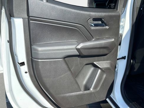 Used 2025 GMC Canyon Elevation w/ Convenience Package AWD/4WD image 13