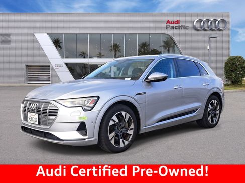 Certified 2023 Audi e-tron Premium Plus w/ Premium Plus Package AWD/4WD image 1
