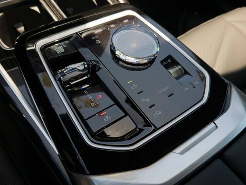 New 2026 BMW 740i RWD image 9