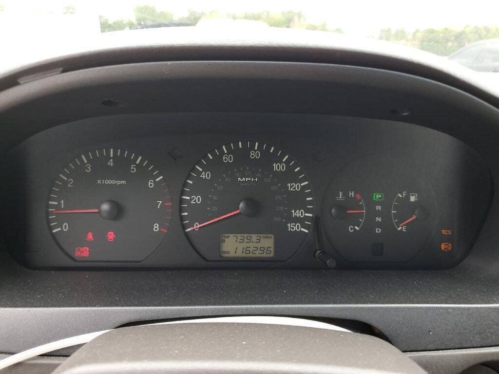 Used 2003 Hyundai XG350 FWD image 5