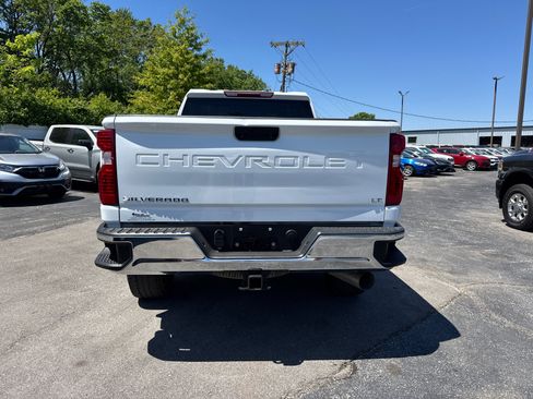 Used 2023 Chevrolet Silverado 2500 LT w/ Convenience Package AWD/4WD image 4