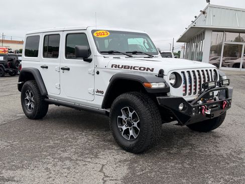 Used 2023 Jeep Wrangler Unlimited Rubicon w/ Cold Weather Group AWD/4WD image 7