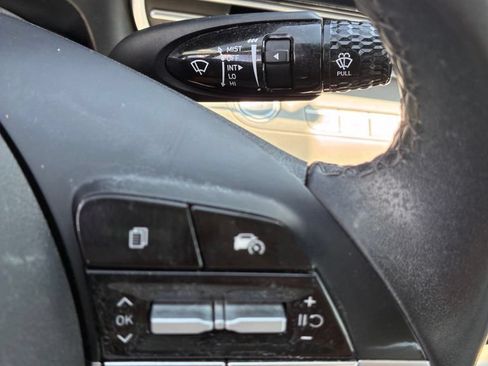 Used 2024 Hyundai Elantra Limited FWD image 29