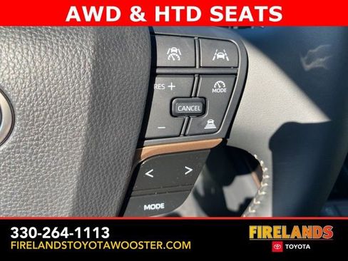 New 2025 Toyota Crown Signia image 30