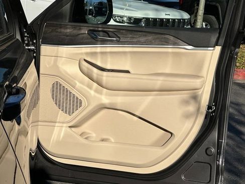 New 2025 Jeep Grand Cherokee L Limited image 14