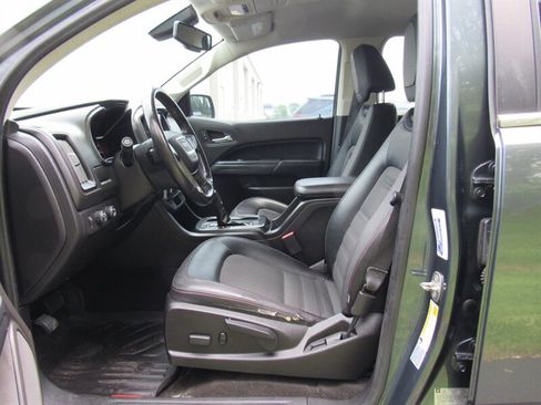 Used 2015 GMC Canyon SLE w/ All-Terrain Package AWD/4WD image 12