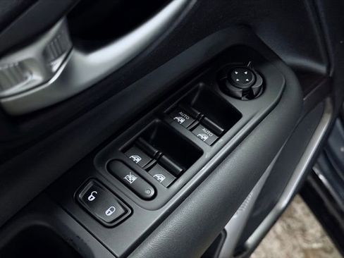 Certified 2022 Jeep Renegade Limited AWD/4WD image 12