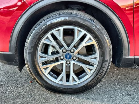 Used 2021 Ford Escape SEL w/ Technology Package image 12