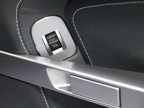 Used 2011 Aston Martin V8 Vantage Coupe RWD image 54