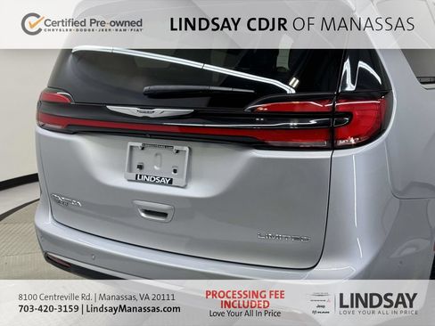 Used 2022 Chrysler Pacifica Limited FWD image 10