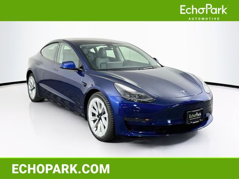 Used 2023 Tesla Model 3 Standard Range RWD image 1