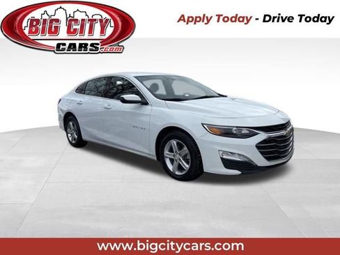 Used 2024 Chevrolet Malibu LT image 1