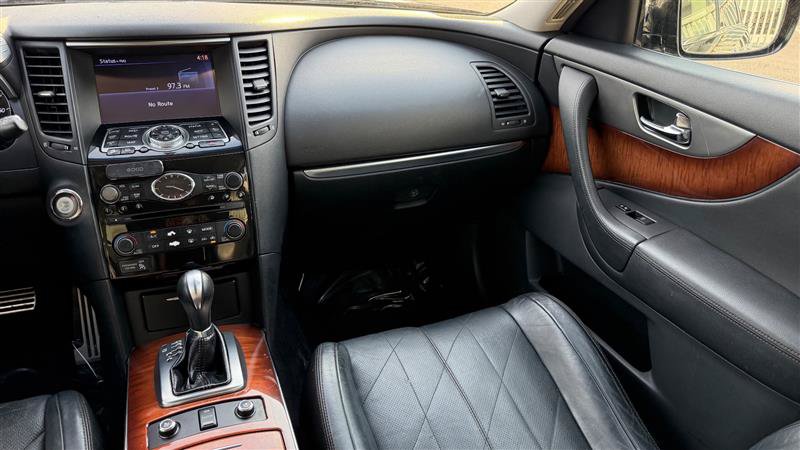 Used 2014 INFINITI QX70 2WD w/ Premium Package image 19