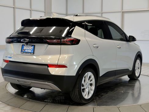 Used 2023 Chevrolet Bolt EUV LT w/ Driver Confidence Package image 8