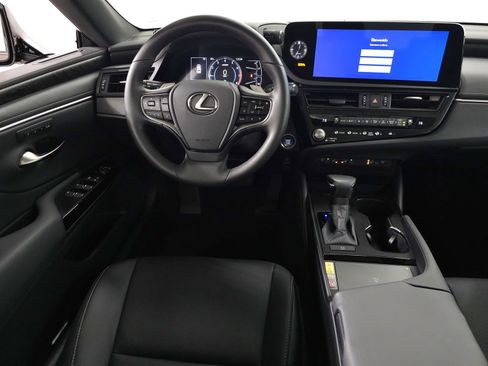 Certified 2024 Lexus ES 350 w/ Premium Package image 18