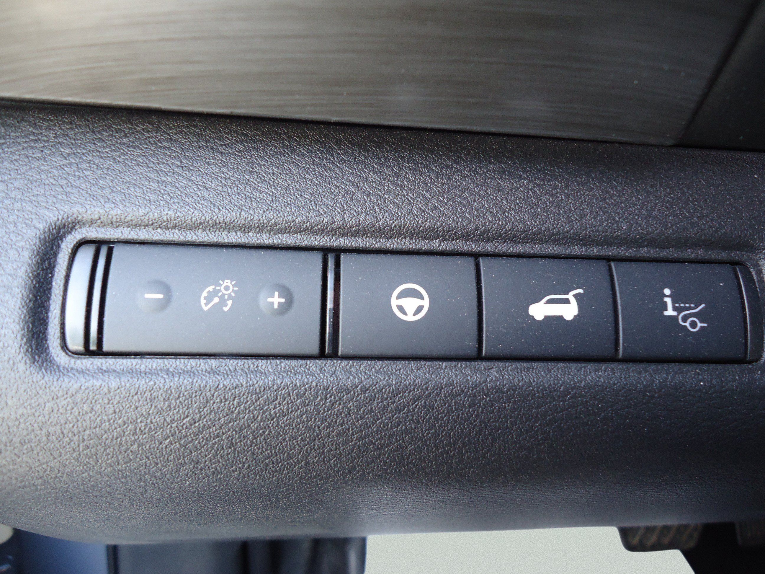Used 2023 Nissan Pathfinder Platinum AWD/4WD image 16
