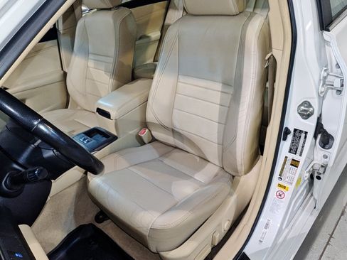 Used 2017 Toyota Camry XLE FWD image 18