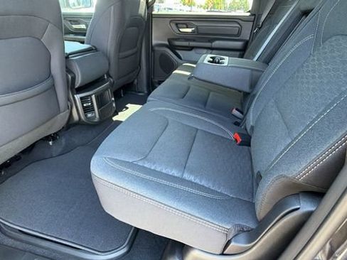 New 2026 RAM 1500 Express AWD/4WD image 16