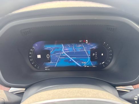 Used 2023 Volvo XC60 B5 Plus FWD image 14