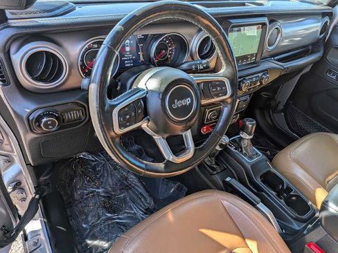 Used 2020 Jeep Gladiator Rubicon w/ Uconnect 4C Nav & Sound Group AWD/4WD image 2